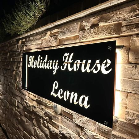 Holiday House Leona Otocac Exterior photo