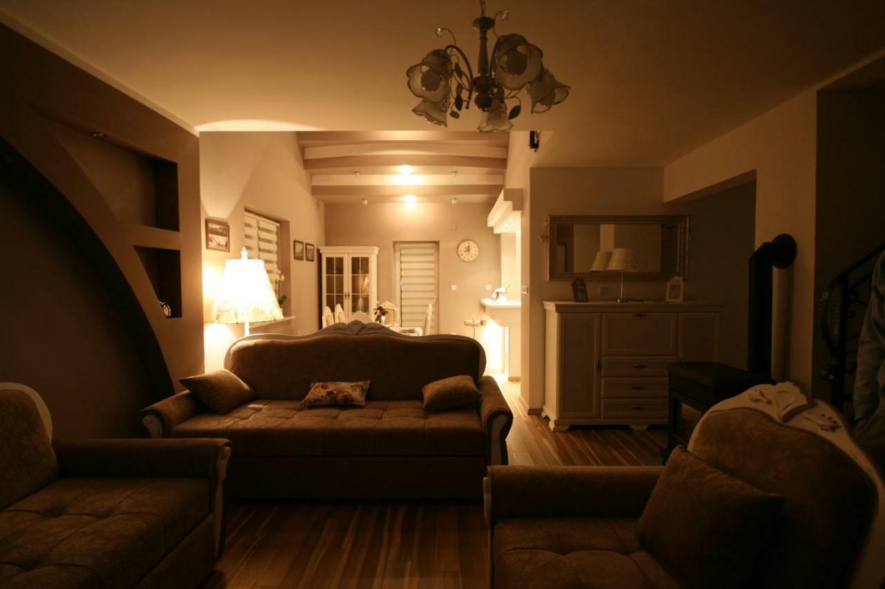Holiday House Leona Otocac Exterior photo