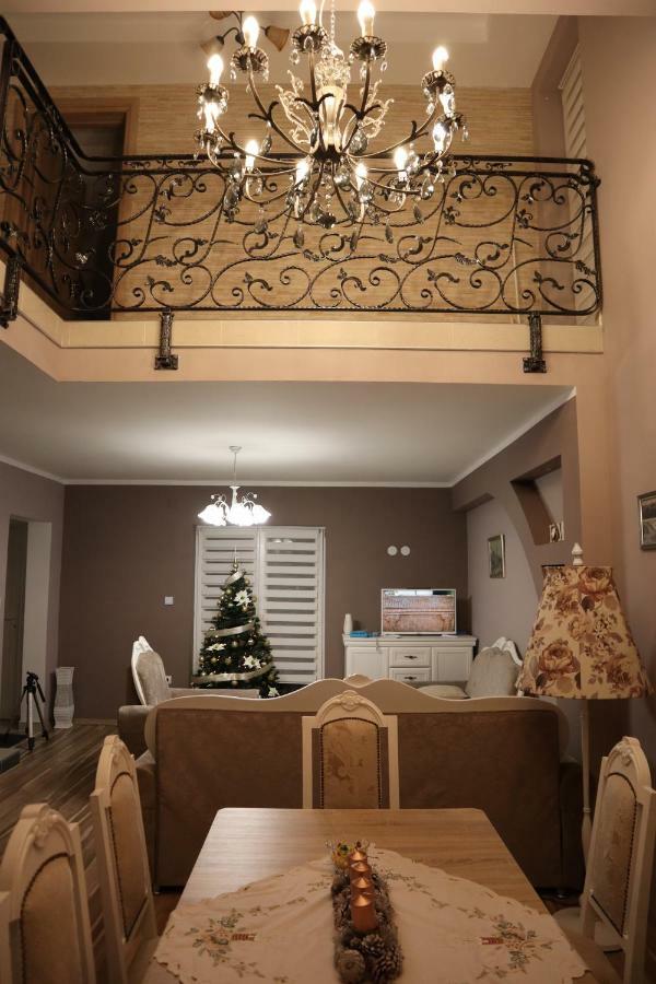Holiday House Leona Otocac Exterior photo